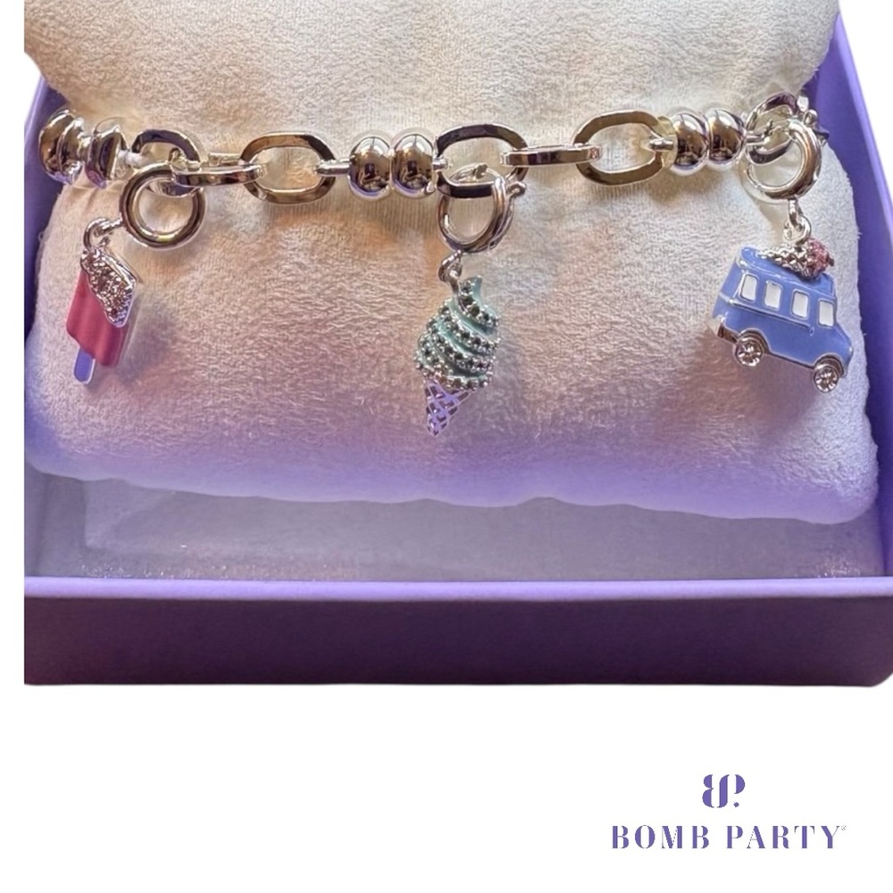 Bomb party silver charmelier ice cream charm bracelet. Included 3 charms